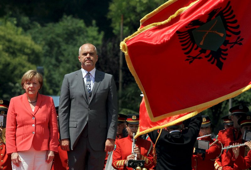Επίσημη επίσκεψη Μέρκελ στην Αλβανία-Μίλησαν και για την ένταξη στην ΕΕ - Media