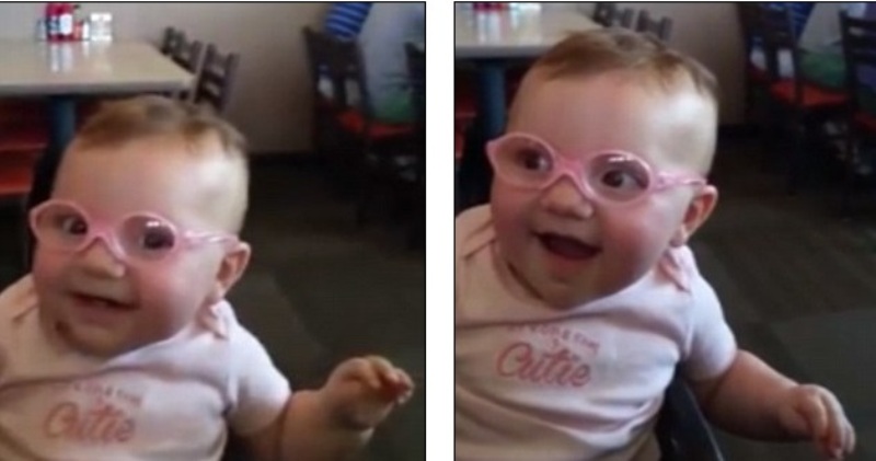 Η αντίδραση ενός μωρού με προβλήματα όρασης, όταν φοράει γυαλιά και βλέπει, που λιώνει καρδιές (Video) - Media