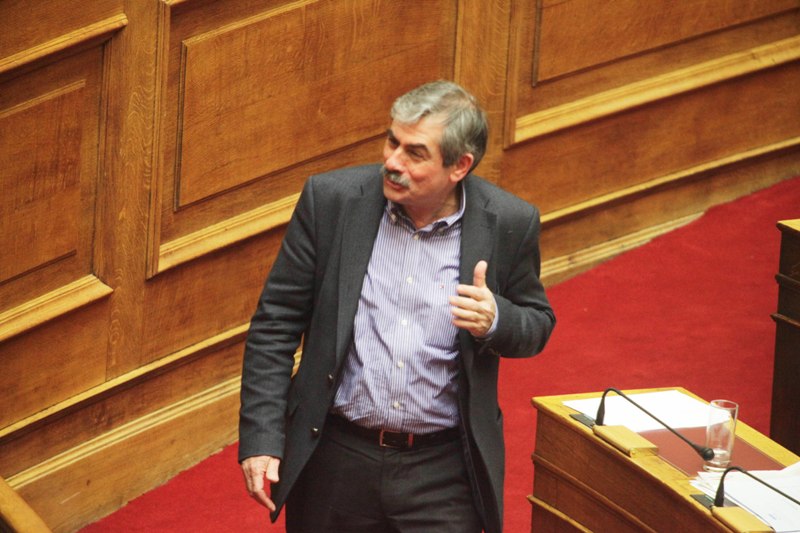 Πετράκος: «Ακόμη και εάν δεν υπάρξει αλλαγή πλεύσης θα κρατήσω την έδρα- δεν αμφισβητώ την ενότητα του κόμματος» (Video) - Media