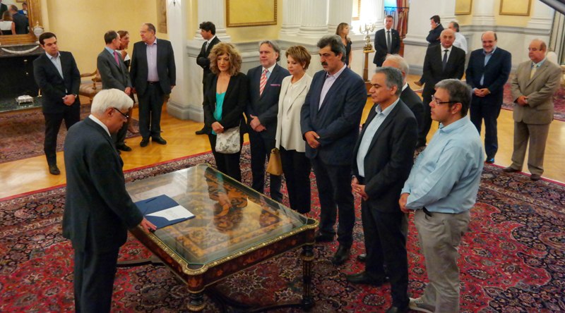 Με διαδικασία... εξπρές ορκίστηκε η νέα κυβέρνηση - Χαμηλοί τόνοι από τους νέους Υπουργούς (Video) - Media