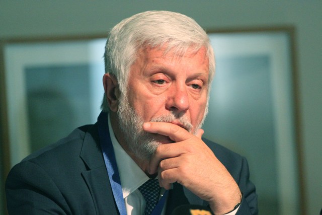 Τατούλης «αδειάζει» Βέμπερ: Προσβάλλοντας τον Τσίπρα, προσέβαλε όλον τον ελληνικό λαό - Media