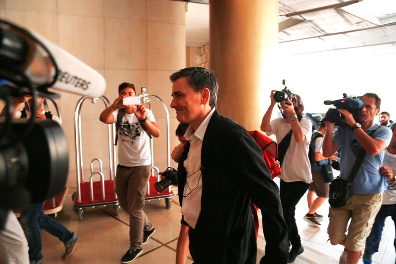 Τράπεζες και αποκρατικοποιήσεις στην κορυφή της ατζέντας στη μαραθώνια συνάντηση Τσακαλώτου - Σταθάκη με τους θεσμούς - Media