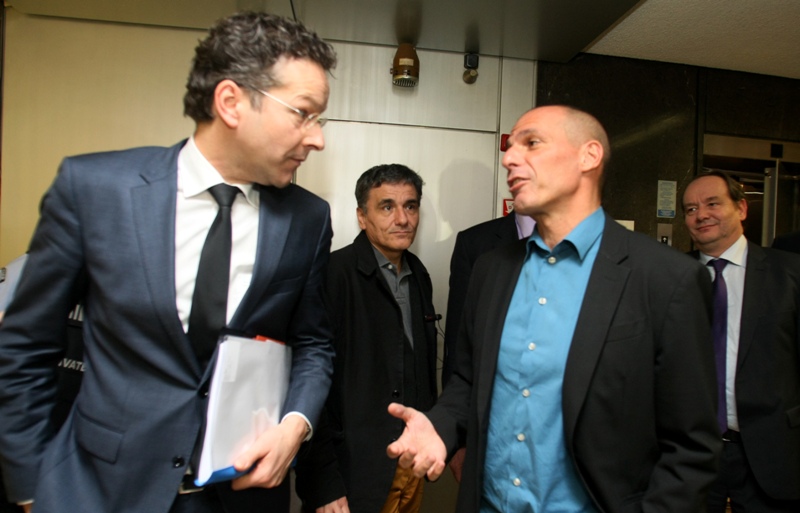 «Καρφιά» στελεχών του Υπουργείου Οικονομικών σε Ντάισελμπλουμ - Επενδύει στη ρήξη με την Ελλάδα, για να επανεκλεγεί στην προεδρεία του Eurogroup - Media