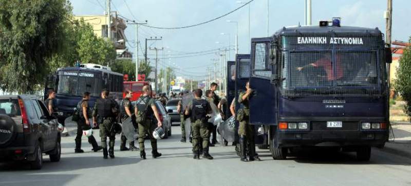 Στο νοσοκομείο δέκα άτομα μετά από πυροβολισμούς σε καταυλισμό Ρομά στο Ζεφύρι - Media