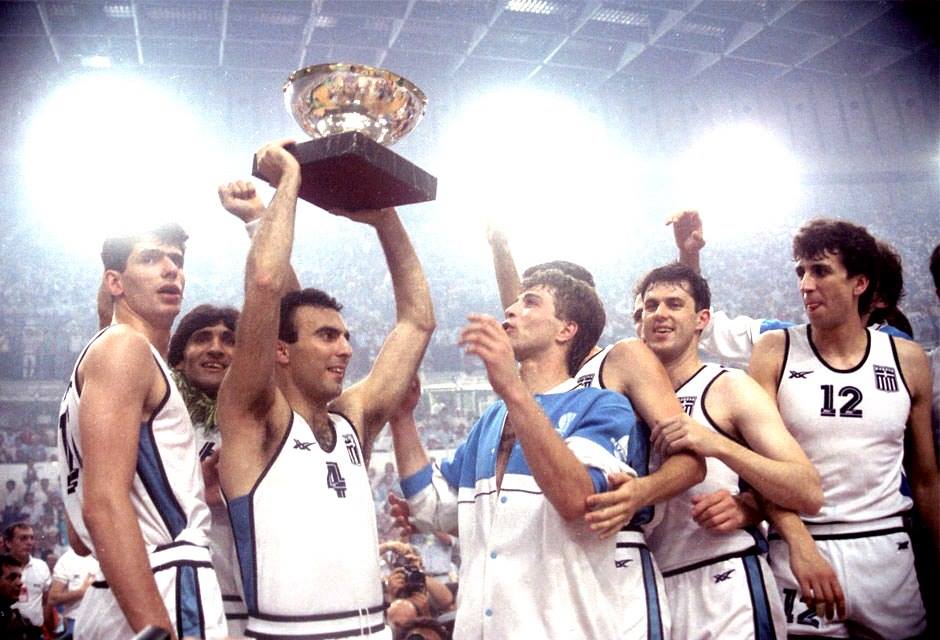 Νίκος Γκάλης: Οι επιτυχίες του ελληνικού μπάσκετ δεν έχουν τελειωμό - Μπράβο στα παιδιά - Media