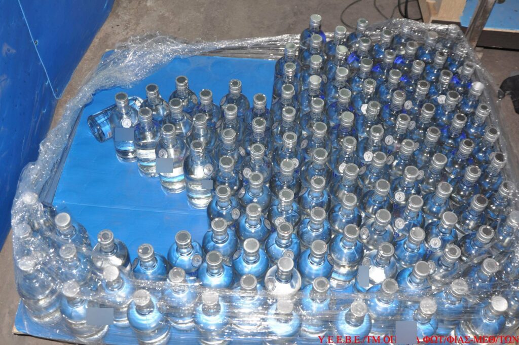 Είχαν γεμίσει την Ελλάδα με ποτά μπόμπες – 3 Συλλήψεις στη Θεσσαλονίκη (Photos) - Media