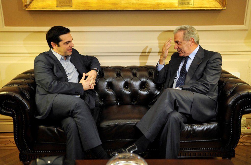Αβραμόπουλος σε Τσίπρα: Να οριστεί η αρχή που θα εισπράττει την οικονομική βοήθεια για το μεταναστευτικό - Media