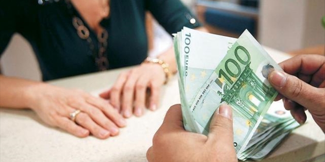 53χρονη έπαιρνε τη σύνταξη της νεκρής μητέρας της από το ΙΚΑ επί… 8 χρόνια! - Media