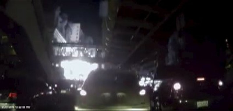 Ταϊλάνδη: Άγνωστος πέταξε εκρηκτικά από γέφυρα (Photos) - Media