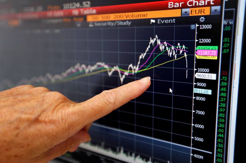 Η «Μαύρη Δευτέρα» στις αγορές: Το χρηματιστηριακό κραχ με τον φακό του Reuters - Media Gallery 35