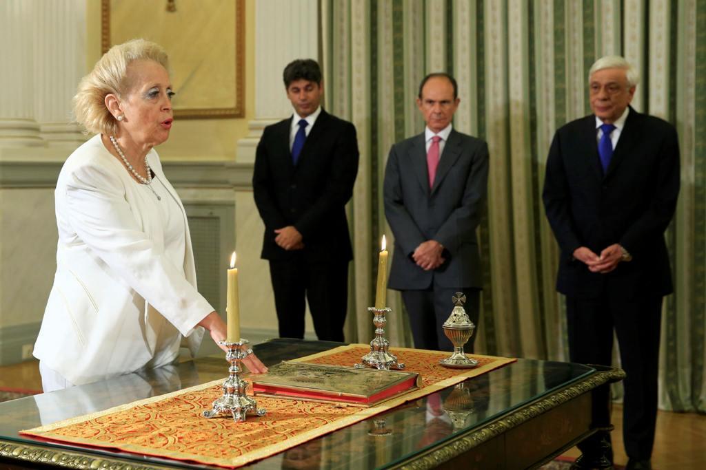 Υπηρεσιακή πρωθυπουργός η Βασιλική Θάνου - Παρέλαβε από τον Αλέξη Τσίπρα (Photos) - Media