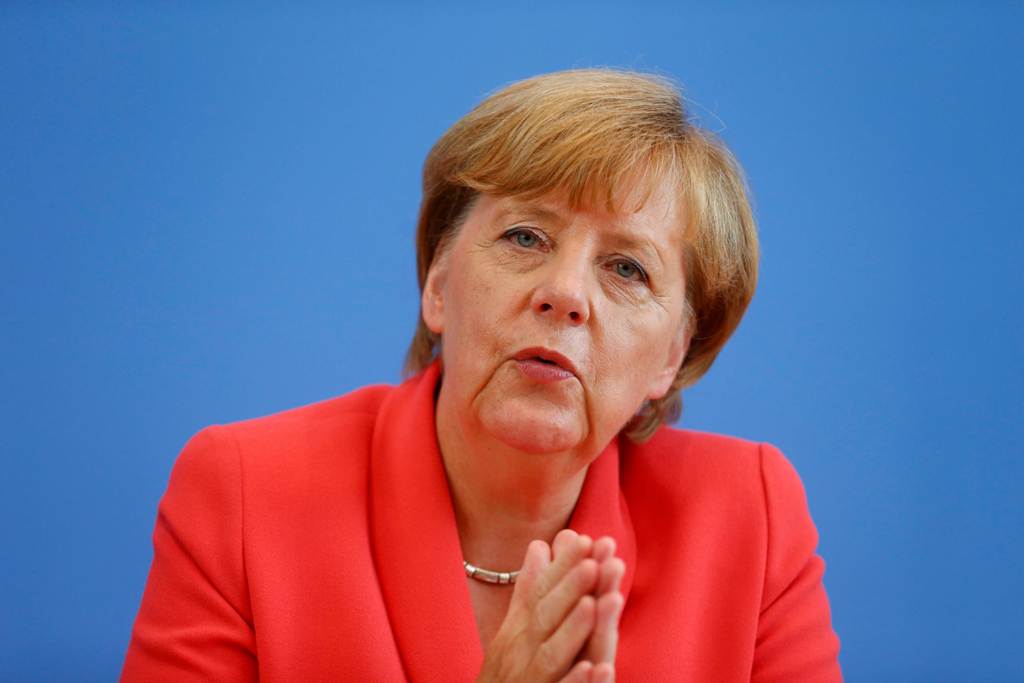 Μέρκελ: Η μεταναστευτική κρίση αποτελεί μια τεράστια πρόκληση για τη Γερμανία - Media