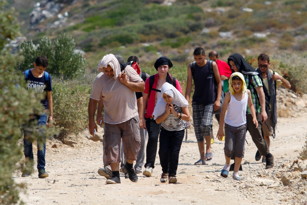 Κομισιόν: Έτοιμοι να βοηθήσουμε την Ελλάδα για το μεταναστευτικό - Media