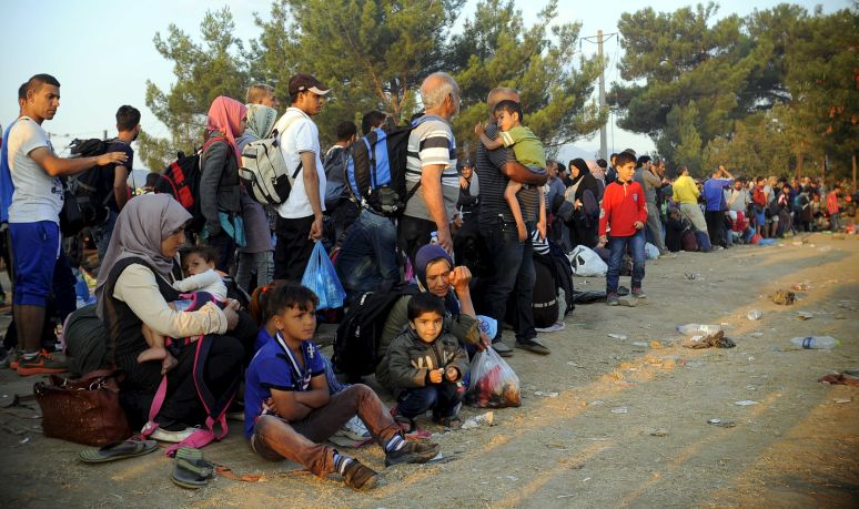 Σε κατάσταση εκτάκτου ανάγκης η ΠΓΔΜ λόγω των αυξημένων μεταναστευτικών ροών - Media