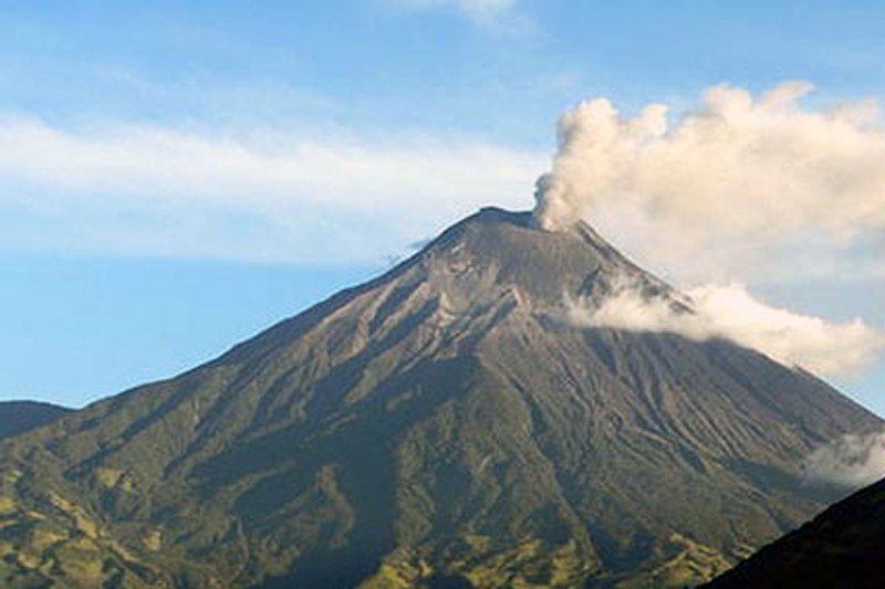 Σε κατάσταση εκτάκτου ανάγκης ο Ισημερινός – «Ξύπνησε» το ηφαίστειο Κοτοπάξι - Media