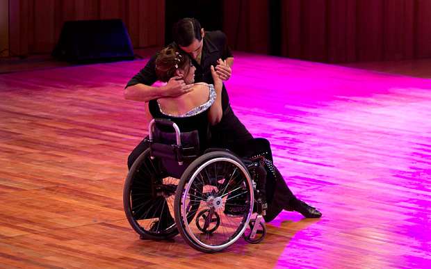 Δείτε τον απίστευτο χορό ανάπηρης χορεύτριας, που ξεσήκωσε το Παγκόσμιο Πρωτάθλημα Tango στο Μπουένος Άιρες (Video) - Media