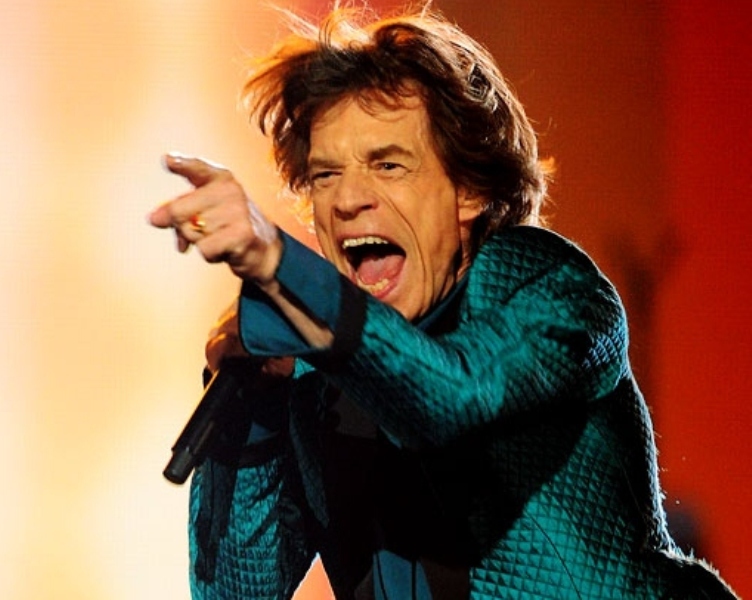 Μικ Τζάγκερ: Στα 72 χοροπηδάει ακόμα ο θρύλος (Photos) - Media