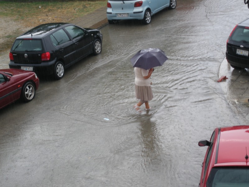 Ισχυρές βροχές και καταιγίδες στα ανατολικά - Media