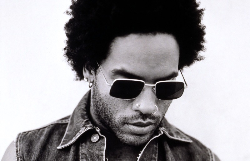 Απίστευτο ατύχημα για τον Lenny Kravitz-Στην φόρα το πέος του στην σκηνή! (Photo-Video) - Media