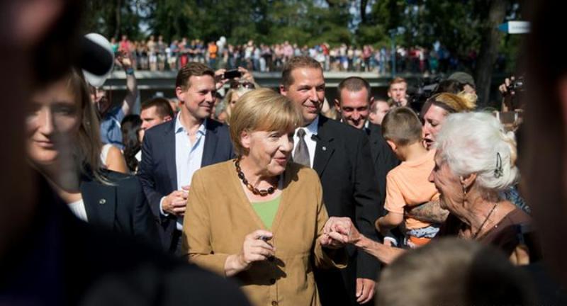 DW: Δικαιότερη κατανομή προσφύγων ζητά η Μέρκελ - Media