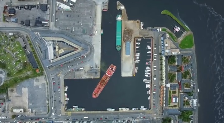 Δείτε το άψογο παρκάρισμα δεξαμενόπλοιου 5.000 τόνων! (Video) - Media