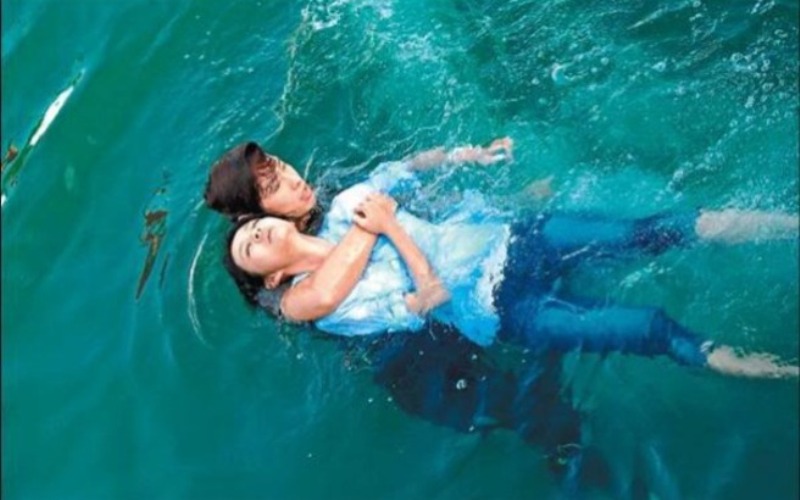 Άνθρωπος στην θάλασσα: Ξέρετε πώς να τον σώσετε; - Media