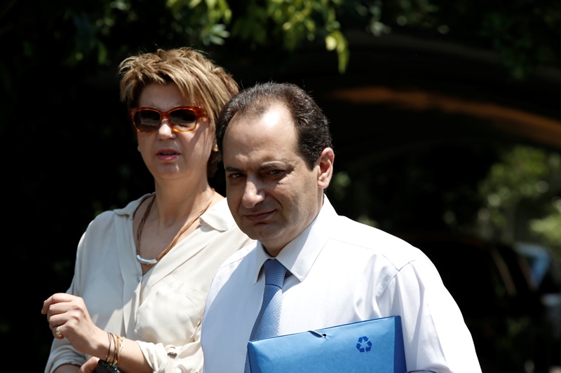 Σπίρτζης για ΜΜΕ: Όποιος προσφέρει μεγαλύτερη τιμή, θα πάρει άδεια - Media