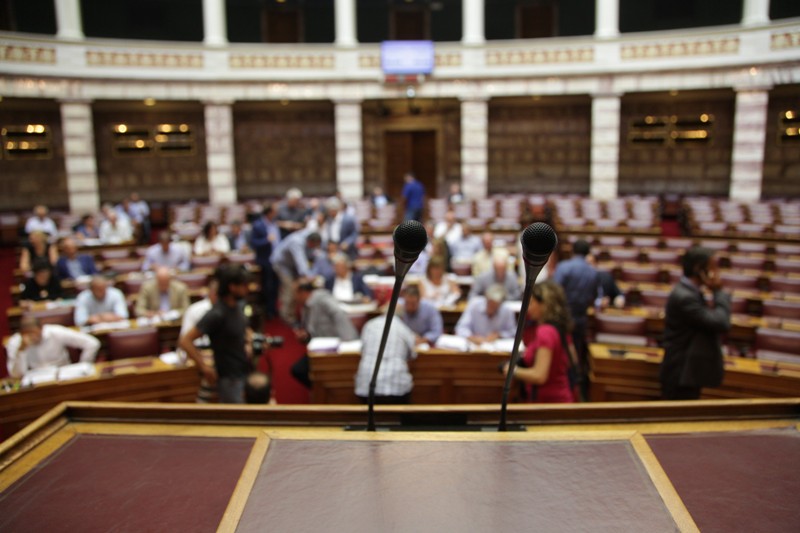 LIVE η συνεδρίαση στη Βουλή – Το βράδυ η κρίσιμη ψηφοφορία - Ποιοι αναμένεται να καταψηφίσουν - Media