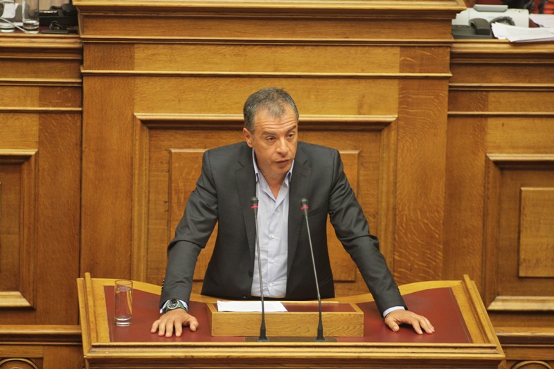 Θεοδωράκης: Δεν σας εμπιστευόμαστε άλλα δεν έχουμε εναλλακτική λύση - Media