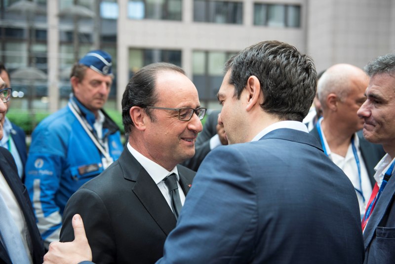 Τηλεφωνική επικοινωνία Τσίπρα με Ολαντ, Γιούνκερ και Πιττέλα - Media