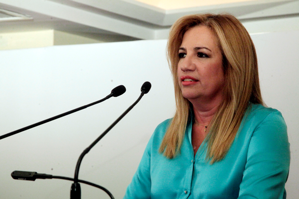 Με αγωγές κατά των εφημερίδων «Δημοκρατία» και «Espresso» απαντά η Φώφη Γεννηματά - Media