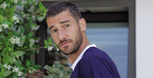 Τι έπαθε σε γκέι μπαρ ο Γιούρκας Σεϊταρίδης; - Media