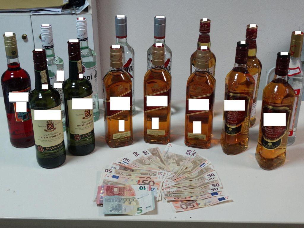 Πιερία: «Είχαν σηκώσει» μπουκάλια αξίας 100.000 ευρώ  από σούπερ-μάρκετ και τα πουλούσαν σε καταναλωτές (Photo) - Media