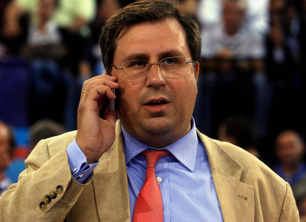 Το Τwitter τρολάρει δίχως έλεος τον Αϊβαλιώτη που είπε ότι θα «κατέβει» για πρόεδρος της ΝΔ - Media