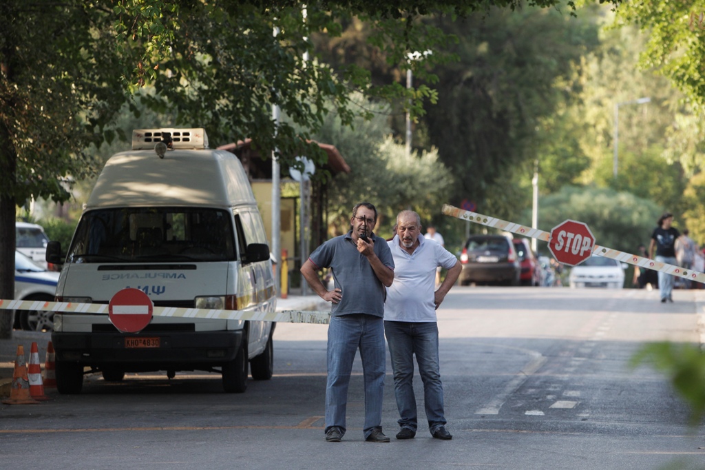 Τρεις νεκροί ασθενείς και δύο σοβαρά τραυματίες από φωτιά στο ψυχιατρείο στο Δαφνί - Media