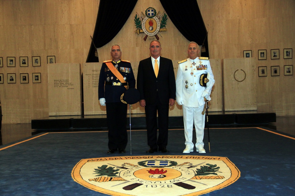 Αλλαγή φρουράς στην ηγεσία του ΓΕΕΘΑ – Νέος αρχηγός ο ναύαρχος Ευάγγελος Αποστολάκης - Media