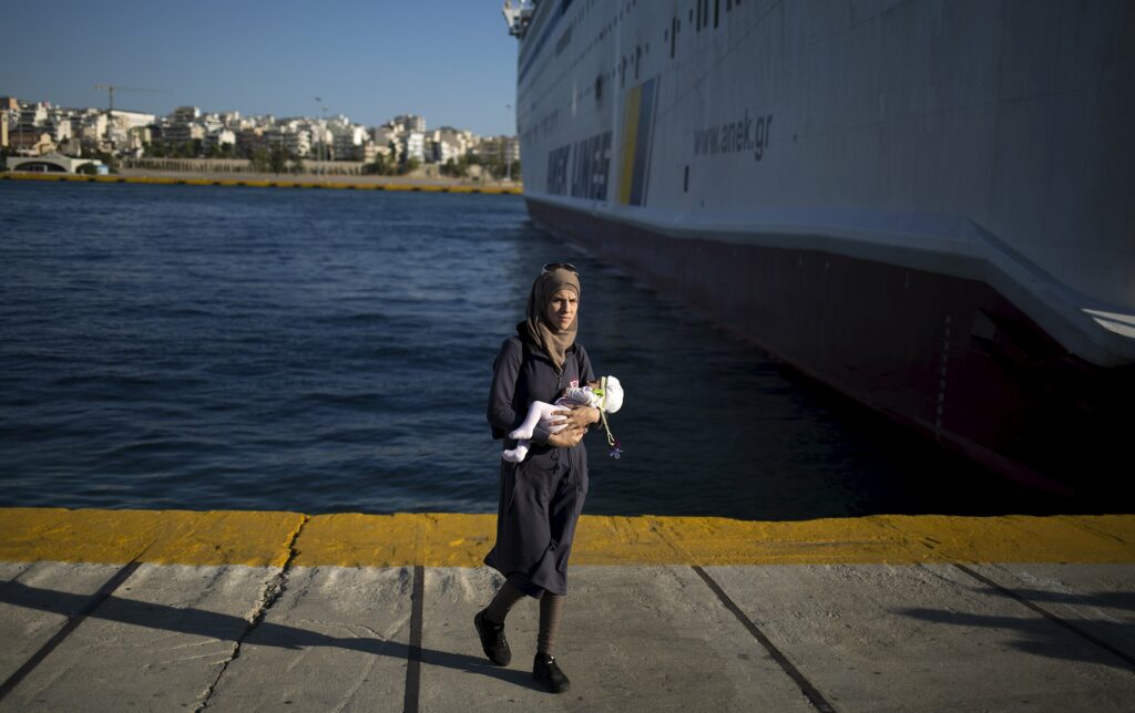 Guardian: Η διπλή κρίση της Ελλάδας - Media