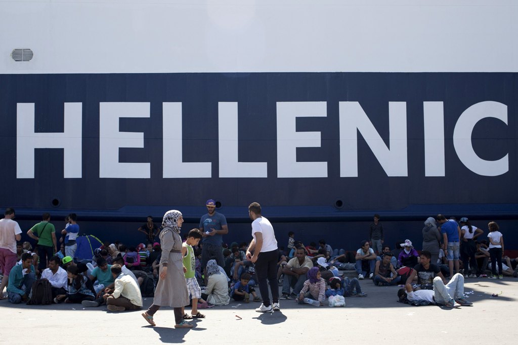 Τα μέτρα της κυβέρνησης για τους πρόσφυγες - Media