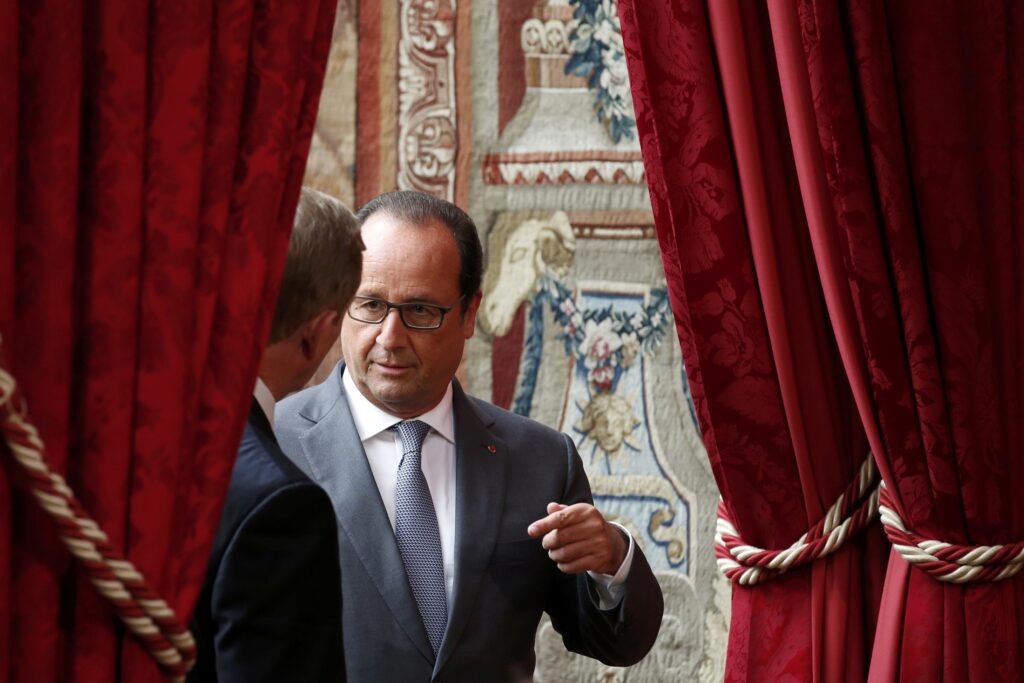 Δεν περνάει στο δεύτερο γύρο ο Ολάντ σύμφωνα με δημοσκόπηση - Media