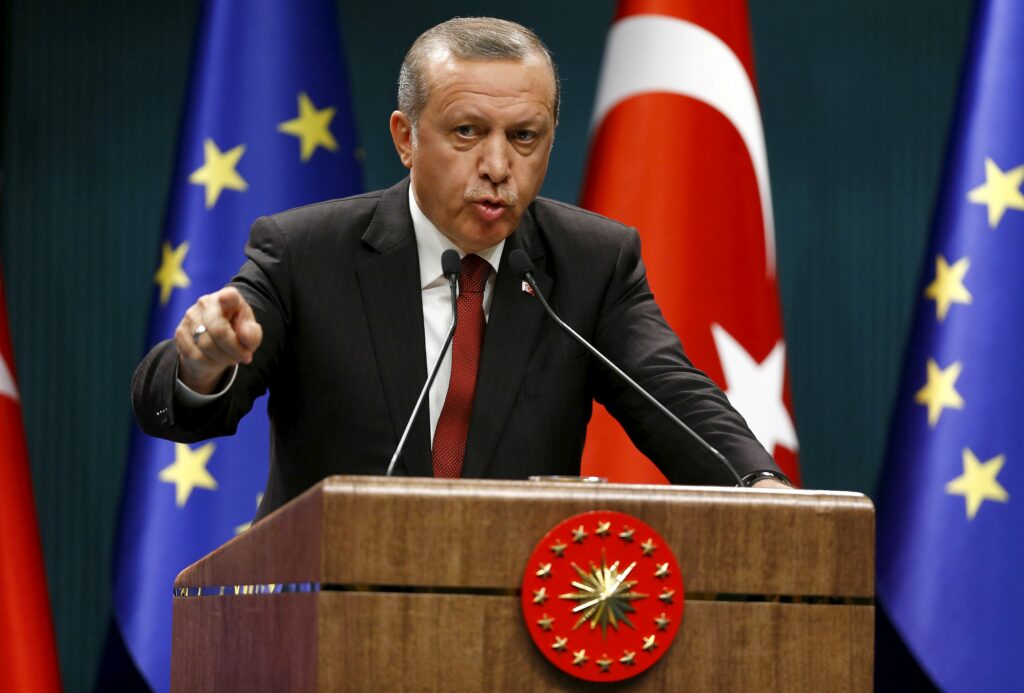 Welt: Ο Ερντογάν προκειμένου να κερδίσει τις εκλογές μπορεί να οδηγήσει τη χώρα σε εμφύλιο - Media