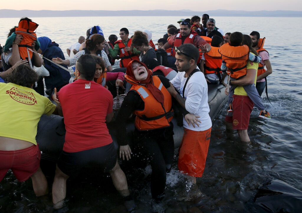 Υγρός τάφος παιδιών το Αιγαίο: 5χρονη πνίγηκε σε ναυάγιο ανοιχτά της Λέβου – 13 διασωθέντες - Media