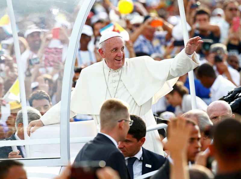 Χιλιάδες πιστοί υποδέχτηκαν τον Πάπα στην Αβάνα (Photos) - Media