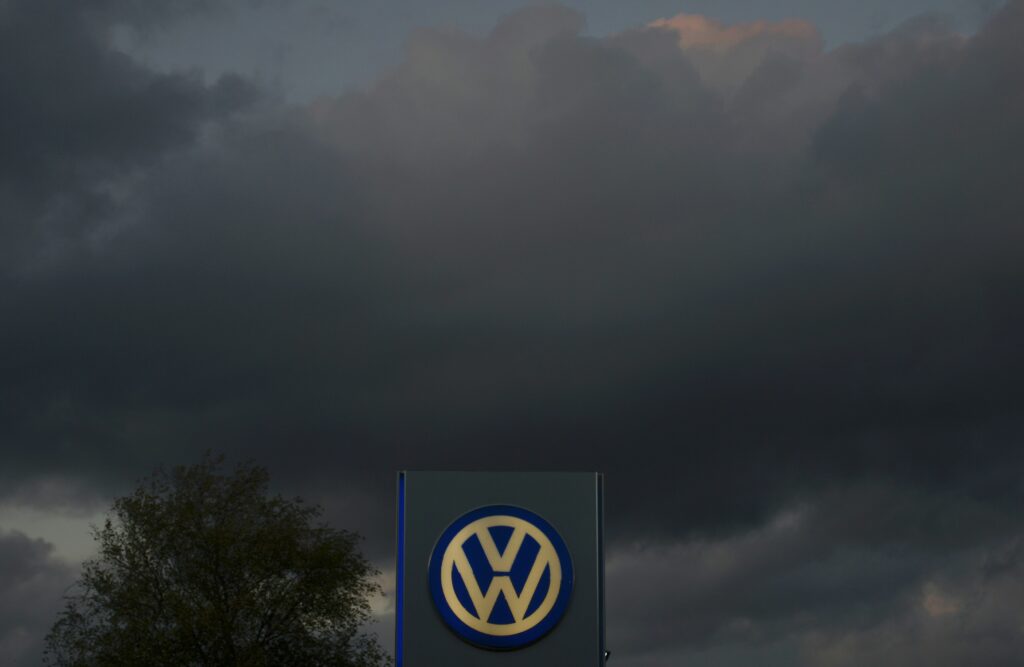 «Τρίζουν τα θεμέλια» του Βόλφσμπουργκ, της πόλης που ζει από τη VW - Media