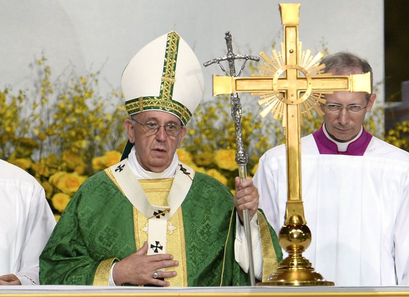 Το μήνυμα του Πάπα για τα likes στο Facebook (Video) - Media