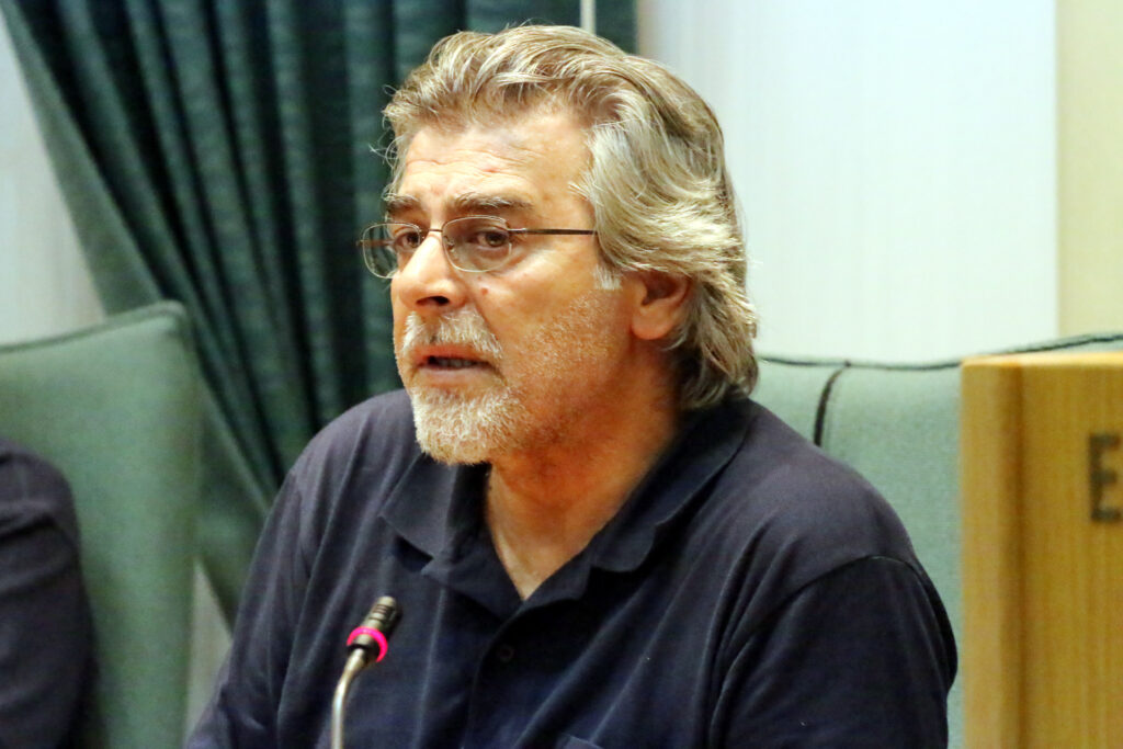 Ανακοίνωση με αιχμές του Αλέκου Καλύβη – Δεν θα είναι υποψήφιος με τη Λαική Ενότητα - Media