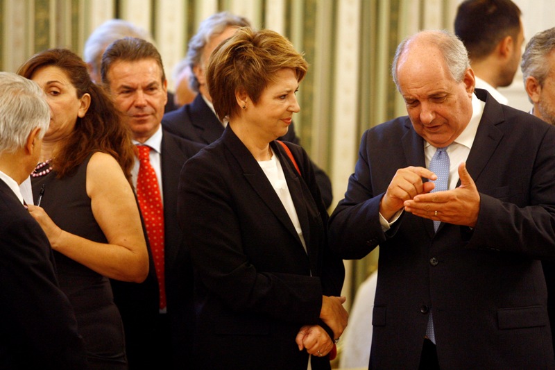 Κουίκ: Θα μπουν πολλά πόδια σε ένα παπούτσι με τη λίστα Φαλτσιανί - Media