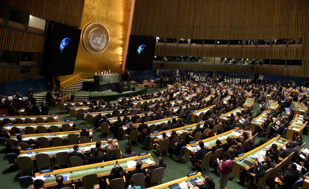 «Μύλος» για τη στάση της Ελλάδας στην ψηφοφορία του ΟΗΕ για τα κρατικά χρέη  - Media