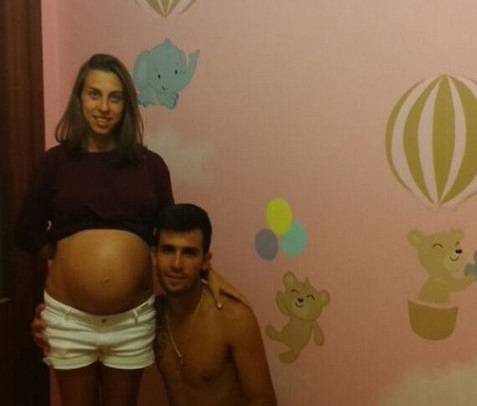 Αύριο θα γεννούσαν το παιδάκι τους, χθες σκοτώθηκαν και οι 3 (Video & Photo) - Media