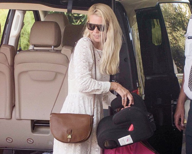 Θα αναγνωρίζατε έτσι την Κλόντια Σίφερ; (Photos) - Media