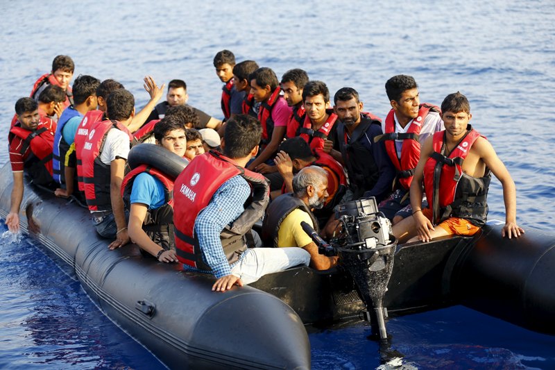 Νέο ναυάγιο στην Τουρκία: Βάρκα με πρόσφυγες συγκρούστηκε με φέρι – 13 νεκροί, 4 παιδιά ανάμεσα στα θύματα - Media